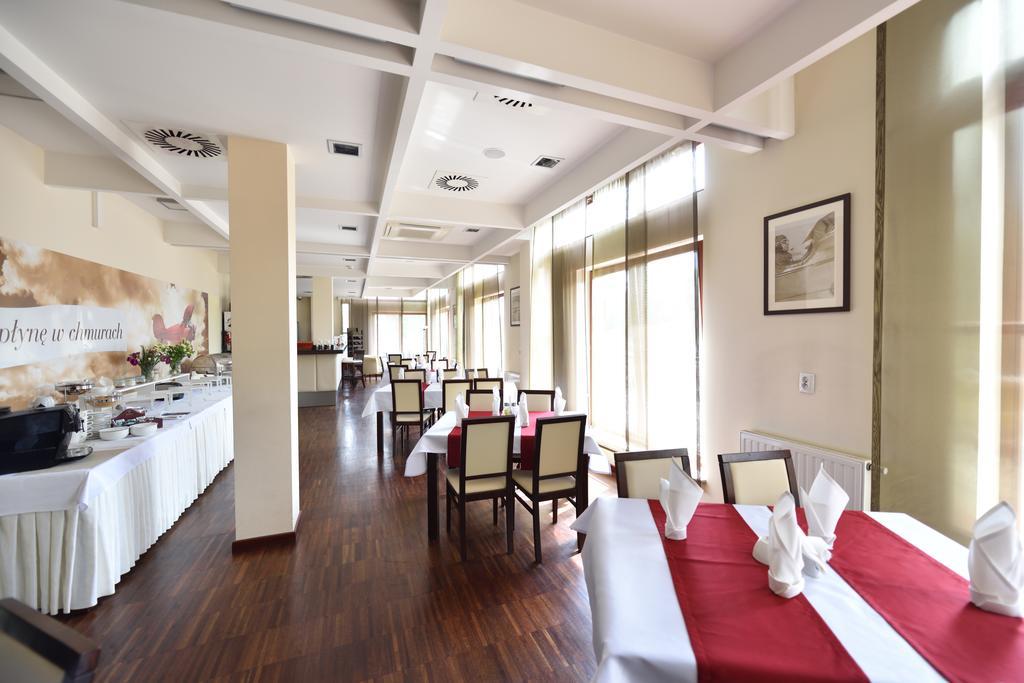 Aviator Hotel&Spa Kielce Esterno foto
